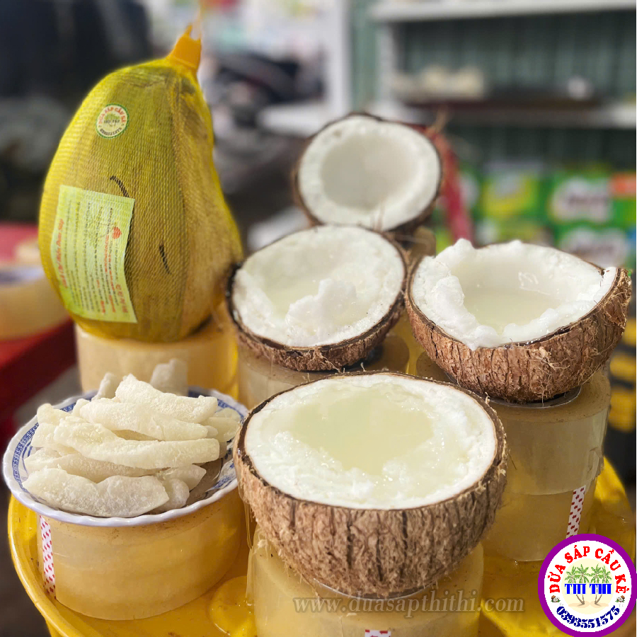 Combo Dừa Sáp Loại 1 Size Vừa + 250gr Mứt Dừa Sáp Loại 1 Vị Lá Dứa